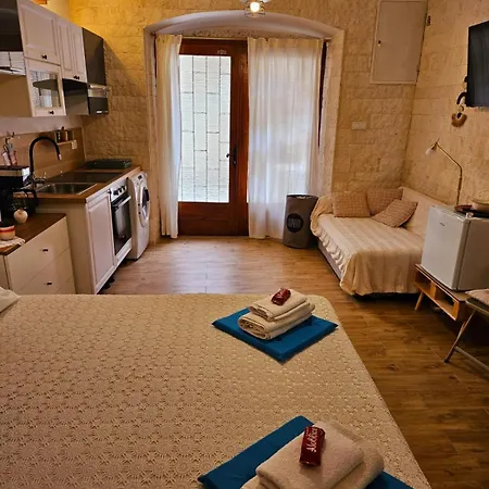 Ivan Apartment *